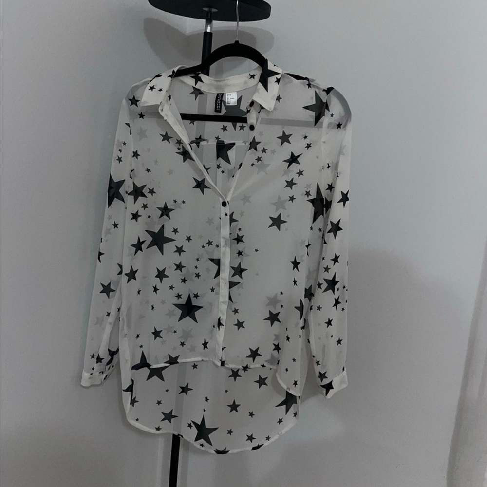 H&M women’s button down shirt
